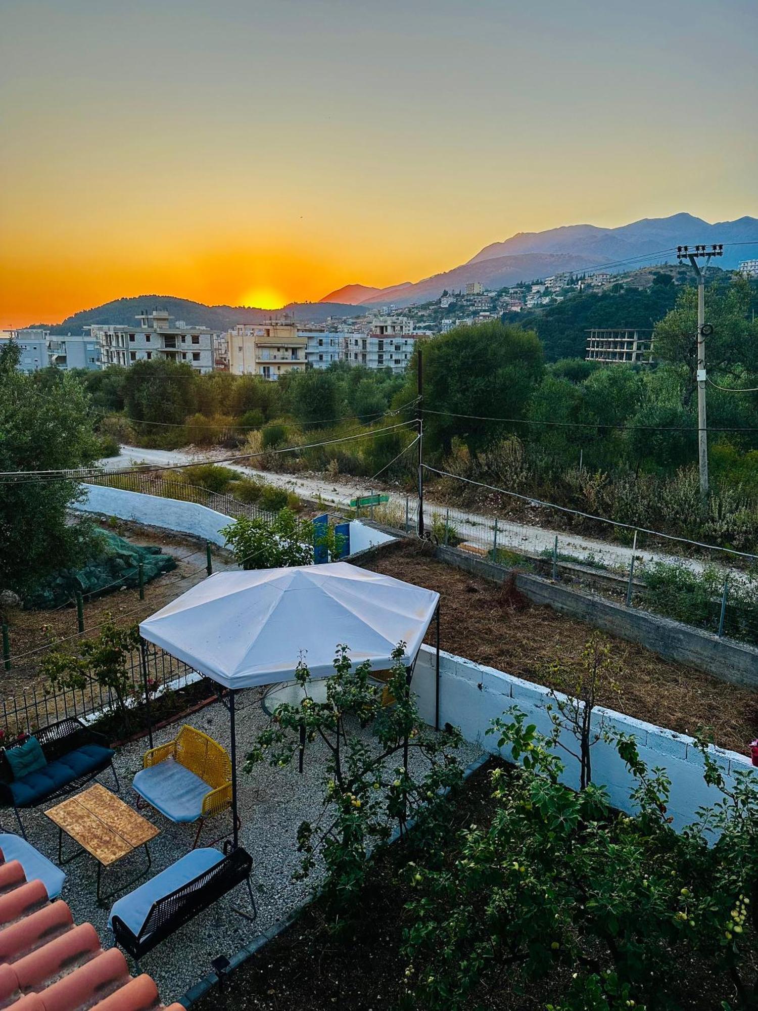 Natural Hostel Himare Exterior photo
