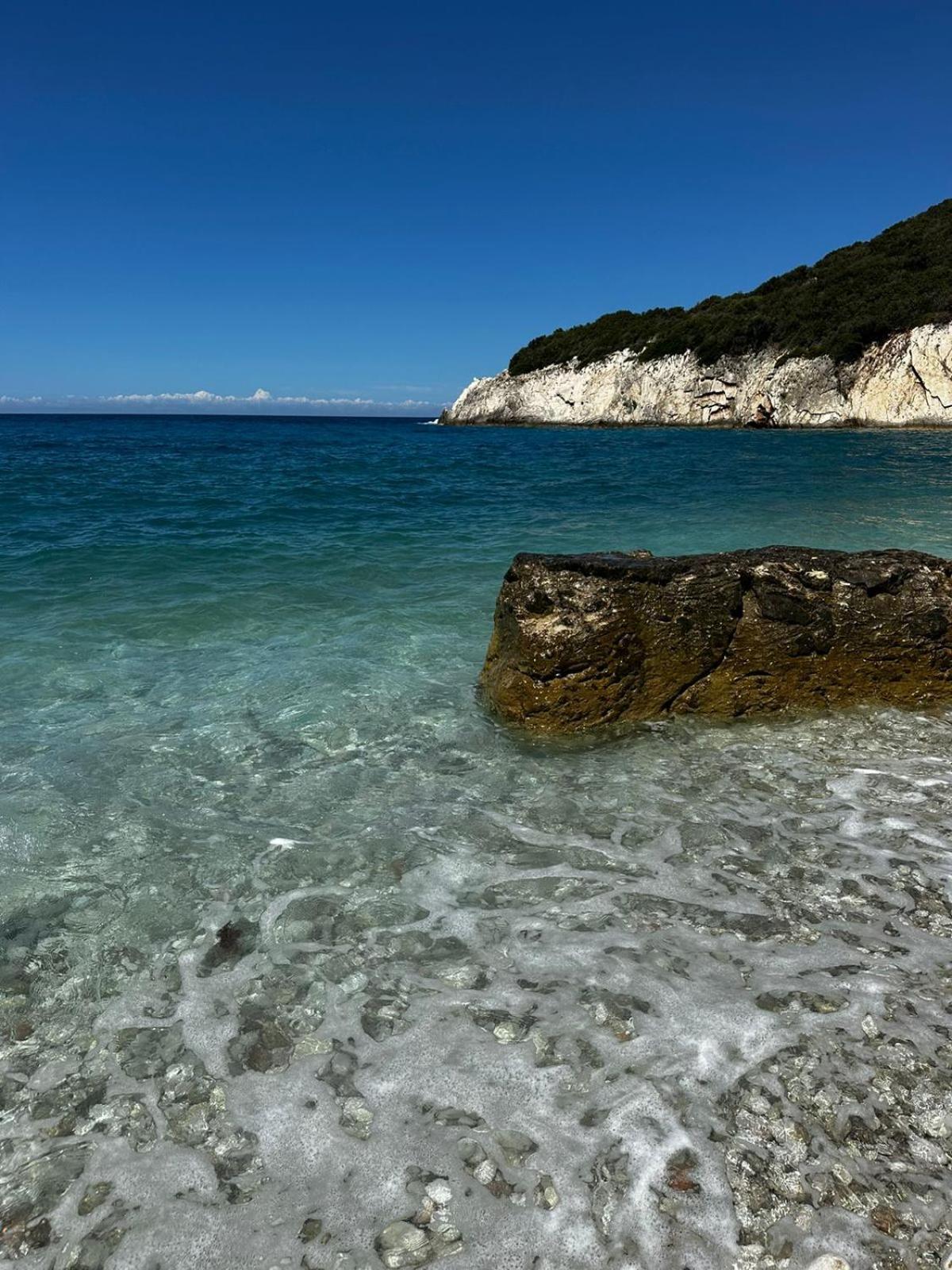 Natural Hostel Himare Exterior photo