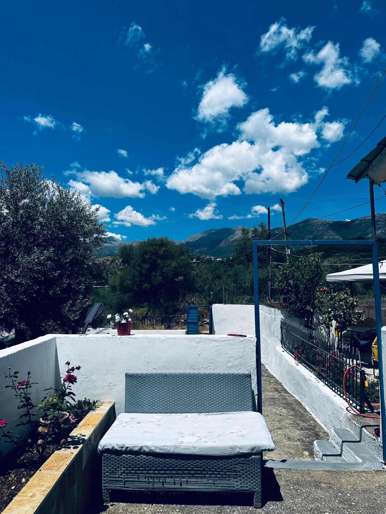Natural Hostel Himare Exterior photo
