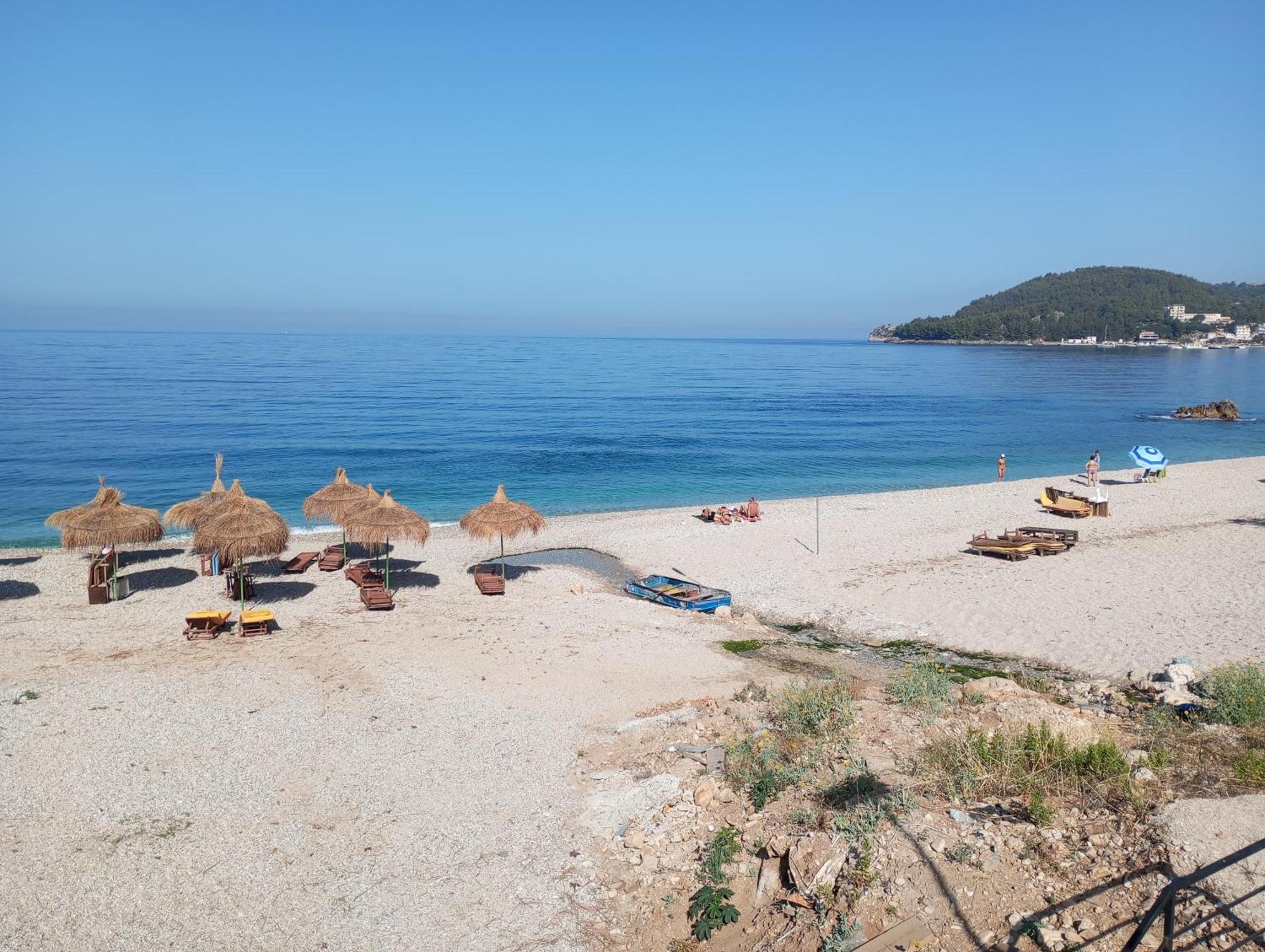 Natural Hostel Himare Exterior photo