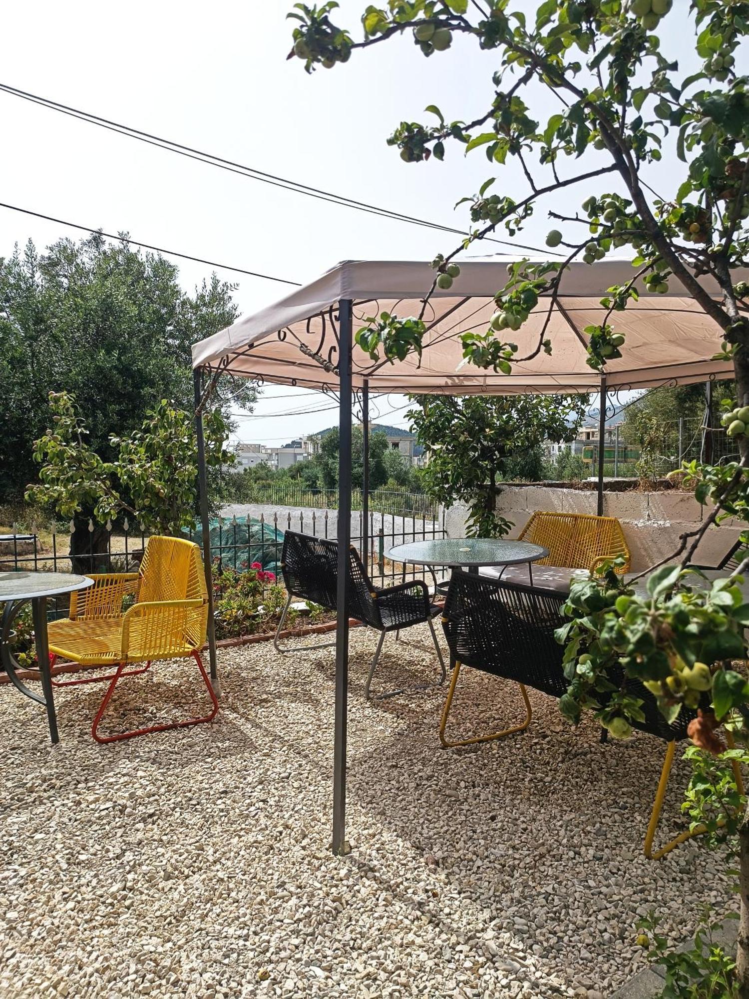 Natural Hostel Himare Exterior photo